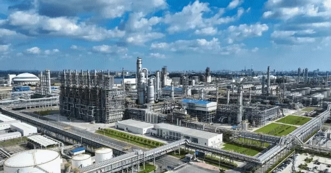广西石化项目投料开车成功 金沙9001以诚为本十一台设备覆盖生产全流程